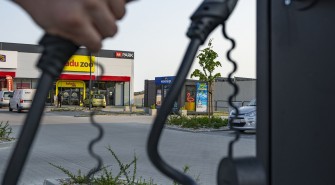 LCP Properties podpisuje umowy z Pure City na instalację  80 stacji ładowania samochodów elektrycznych na terenach swoich M Parków